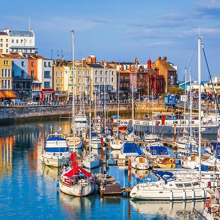 Cosy Coach House Garden Apartment By The Sea, Own Entrance Door, Garden Terrace With Exclusive Rear Door Access & Free Reserved Parking Space Only 2 Mtrs From Your Apt Door! Early Checkin From 3Pm And Late Check Out Till 11Am Available! Broadstairs Exteriör bild