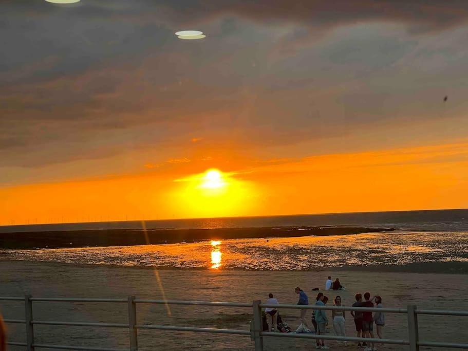Cosy Coach House Garden Apartment By The Sea, Own Entrance Door, Garden Terrace With Exclusive Rear Door Access & Free Reserved Parking Space Only 2 Mtrs From Your Apt Door! Early Checkin From 3Pm And Late Check Out Till 11Am Available! Broadstairs Exteriör bild
